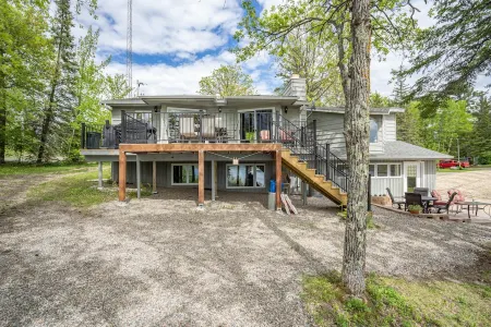 Lake Vermillion's Pike Bay Prime Snowmobiling/Skiing/Fishing Location Отели в г. Вермилион-Лейк