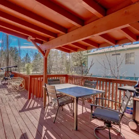 3 Bed, 2 Bath Cabin in Munds Park AZ Close To Flagstaff and Sedona
