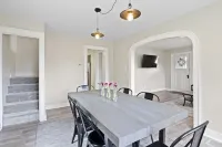 Family and 🐕 friendly☆3BR house☆Porch swing☆Mars☆PGH☆Cranberry Hotels in Marshall Township