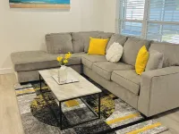 Welcome to Mindelo Oasis, your Florida pool house vacation home! Hotels in Riverview