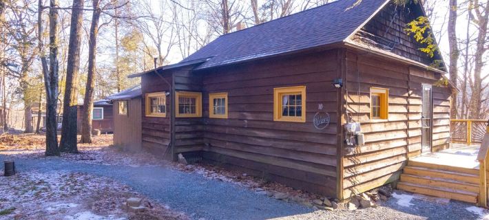 Rustic Retreat / Fireplace  / Casino / Camelback - Close to everything! Hotels in Pocono Township