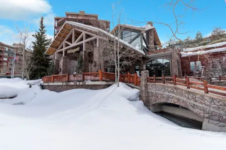 PARK CITY CANYONS VILLAGE-SKI-IN/OUT-YEAR ROUND MOUNTAIN RESORT, 1 BED, SLEEPS 4