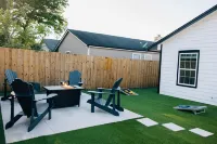 Brand New & Renovated Home in Jax, 15 Min to Mayo Clinic, 13 Min to Beach Hotels near Plato's Closet - Regency, FL