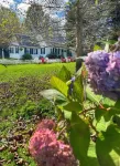 Historic Luxury! Pet OK! 1 Mile to Beach! Patio-Firepit-2KingSuites Hotels near Point of Rocks Landing Beach