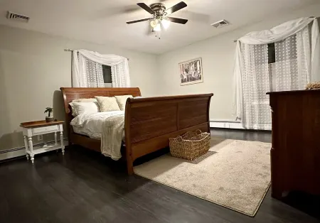 Quiet & cozy home, bring the whole family.