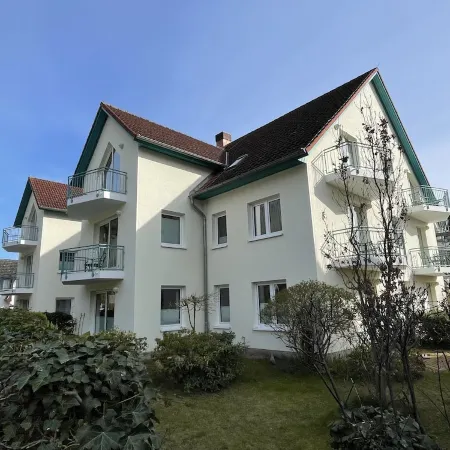 Very close to the sea and km-long sandy beach; bright and quiet on the edge of the forest, balcony