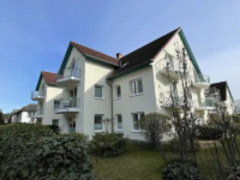 Very close to the sea and km-long sandy beach; bright and quiet on the edge of the forest, balcony