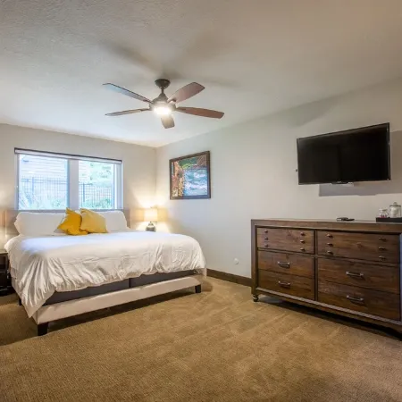 Top of Main Street w/ Private Patio & Hot Tub