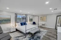 Incredible 7BR w/ Game Room Heated Pool & Jacuzzi!