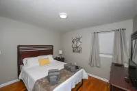 Scenic hiking in Cuyahoga Valley National Park! 1BR house, central air & laundry