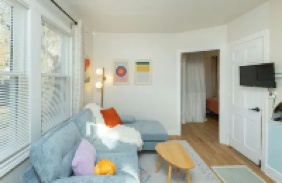 Happy Happy Guest House 1bd/1ba in Quiet yet Popular Neighborhood