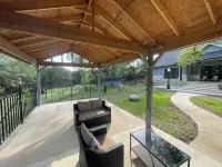Spacious 4-bedroom house in Canyon Lake with WiFi, fitness area, large backyard