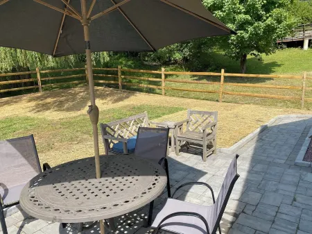 Charming 2-bedroom house in welcoming Winooski with WiFi, laundry Pets&fence