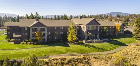 ⭐️ Modern 4BR W/ View - Crater Lake National Park - Running Y Resort ⛳️ House