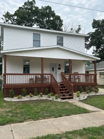 Lakeside on Greenwood Отели рядом с достопримечательностью «Беюкма Плейфилд»