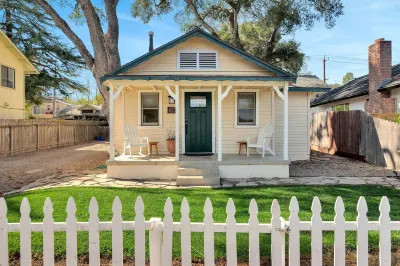 UNDER THE OAKS-Hot Tub & Walk Downtown Hotels near Paso Robles Event Center