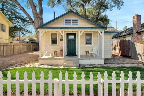 UNDER THE OAKS-Hot Tub & Walk Downtown