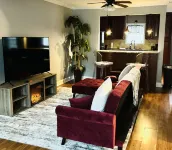 Casa Vostra  Beautiful Townhouse with 1 BR near Truist Park and Cumberland Mall