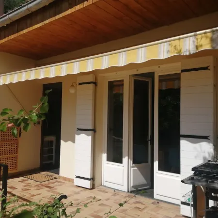 Cosy house, nestled in nature, 5 minutes from the center