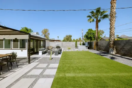 Lux Boho | Renovated | Family Friendly Home near Biltmore Отели рядом с достопримечательностью «Пистева Пик»