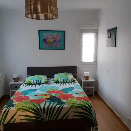 Apt T3 with garage, street of the port, Cancale, 50 m sea and harbor of Houle