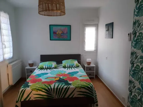 Apt T3 with garage, street of the port, Cancale, 50 m sea and harbor of Houle