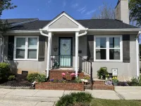 12 minutes from the Augusta National/walking distance from the Peach Jam Hotels near Publix Super Market at North Augusta Plaza