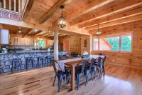 Hocking Hills Laikyns Lodge with Indoor pool- Great View!