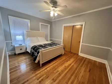 Oak Park Queen Отели рядом с достопримечательностью «Frank Lloyd Wright Home and Studio»