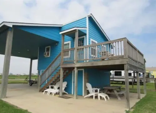 Fishing Cottage on Icw Facing Sargentbeach with Dock Night Fishing Lights 2Rooms