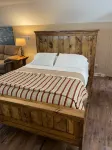 Welcome to the Heart of Helen, Chalet Munich