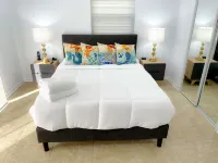 Serenity at Coco Plum's Hidden Waterfront Hideaway, Marathon