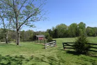 Athlone Farm: Spacious, Gorgeous Grounds, Historic Outbuildings, Summer Deals!