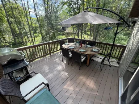 Beautiful 3 bedroom updated home in the gated community, The Hideout