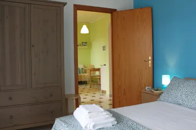 BEACHSIDE VILLA: Apartment with terrace - Relaxing Getaway