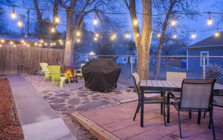 Clean and comfortable with astounding views of Pikes Peak.