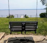 Lakefront Cottage: Amazing Mountain Views Directly on Lake Champlain