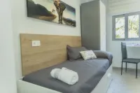 Stylish Apartments DON PACO 1st Sea Line [Wifi-100Mbps, AA, Swimming Pool, Parking].