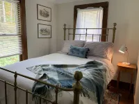 Perfect for entertaining. In-town hide-away Pet friendly