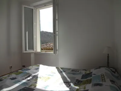 Apartment T3 65 m2 in character house, historic heart district 마씨프 데 모흐 주변 호텔