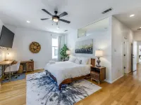 Cozy Modern Home + Private Pool + Central Dallas Location