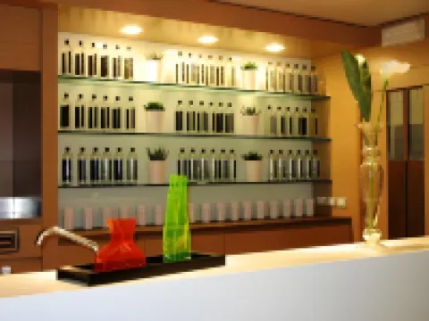 Wall Art Hotel & Residence