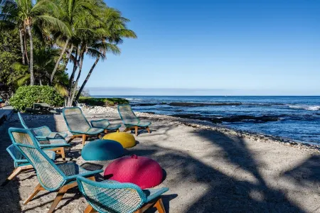 Dreamy Puako Beach House on White Sand Beach with AC! Отели рядом с достопримечательностью «Хапуна Бич»