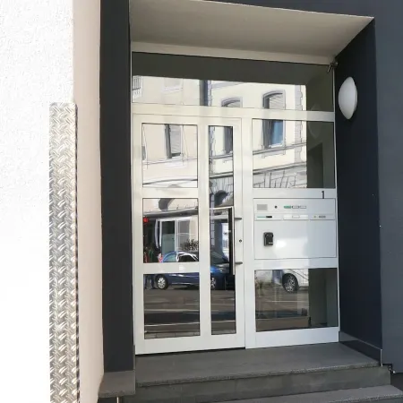 "My Apartment" Flowers with fireplace for up to 10 people