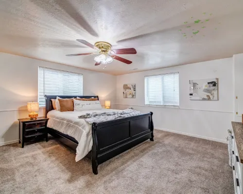 Orem Lower Level Apartment w/ Hot Tub access! 6 minutes to Provo Canyon Hotel di Orem