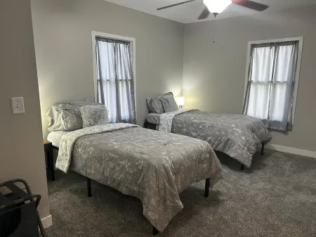 A Cosy Family Retreat In Nature, Or Perfect Romantic Getaway for Two! Отели в г. Оглейз