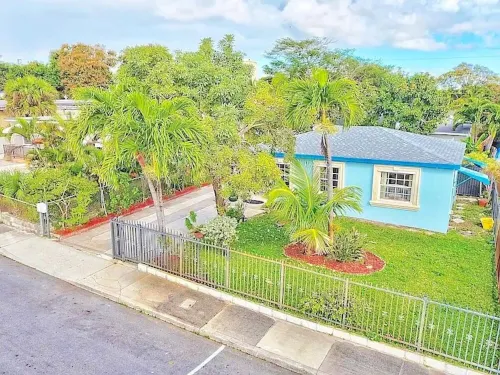 Sparkling Clean 2Br Suite in Wpb w. King Bed, Bunk Bed