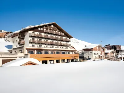 Le Castillan Hotels in Huez