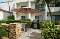 Courtyard Melbourne West Hotels near Lagoon Park