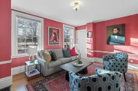 NEW Spacious 1BR on Salem Common l Steps to Downtown l Fenced in Yard + Parking